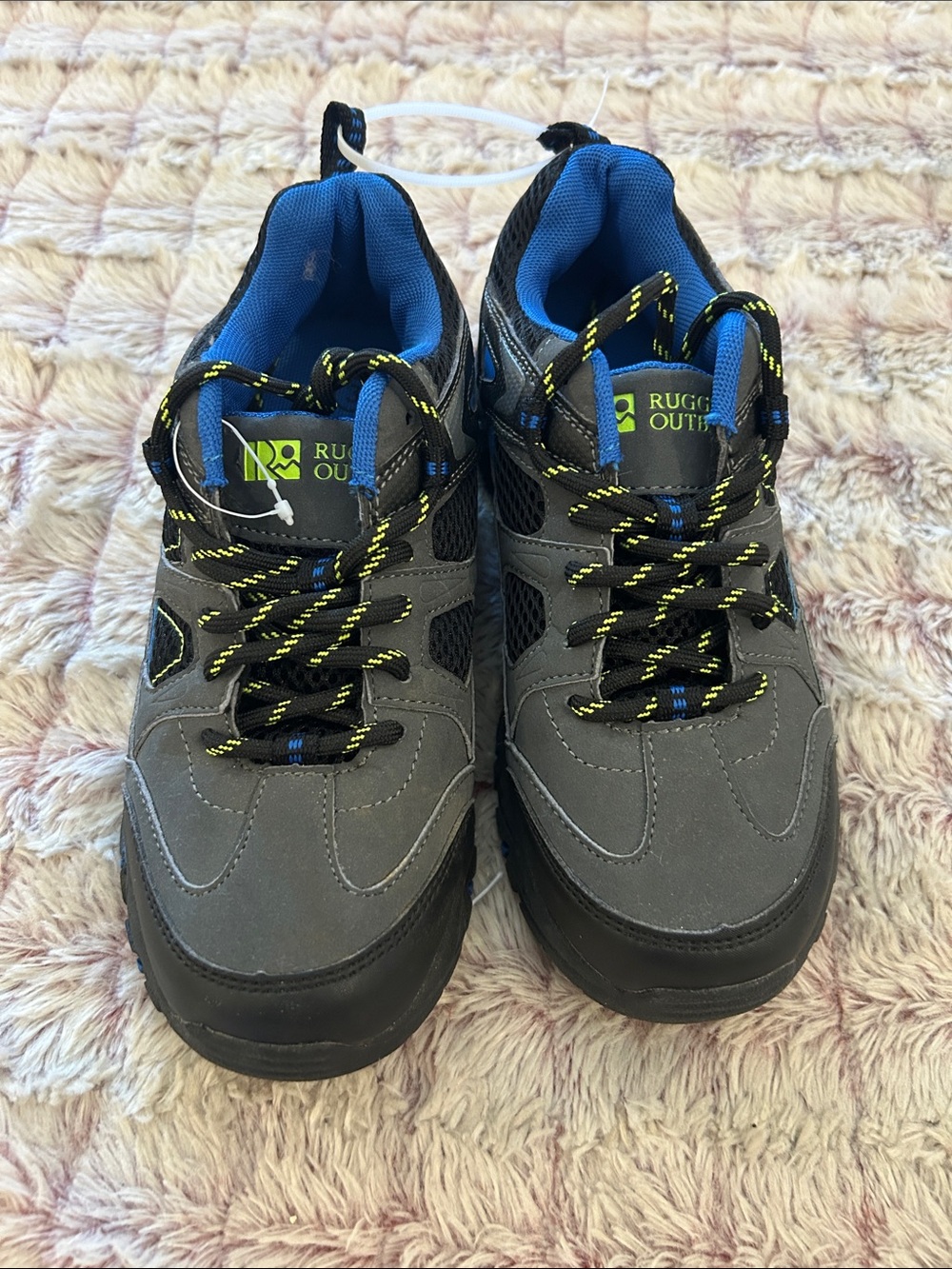 Rugged Outback Kids Gray and Blue Rugged Outdoor Sneakers size 3 new